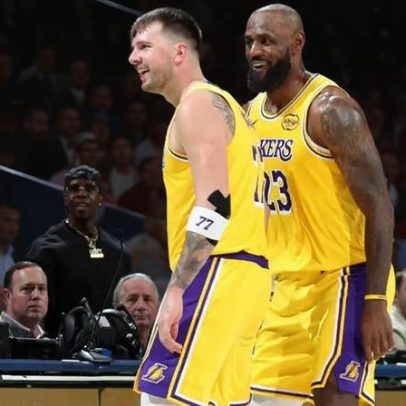 LeBron fica sem reação após jogada incrível de Doncic na NBA