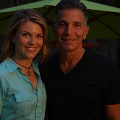 Lori Loughlin muito irritada com ex-marido após anúncio de separação