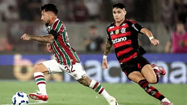 Lucho Acosta e Luiz Araújo em Fluminense x Flamengo (Foto: Marcelo Gonçalves / Fluminense)