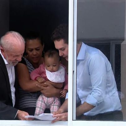 Lula acompanha entrega de 1,2 mil moradias e contratos para cinco navios no RS