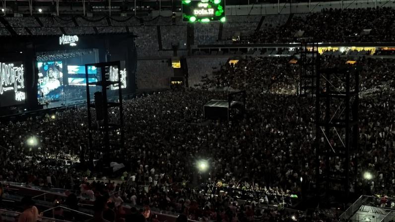 Fãs lotam o estádio do Maracanã em show da dupla Henrique & Juliano (Foto: Pedro Brandão)