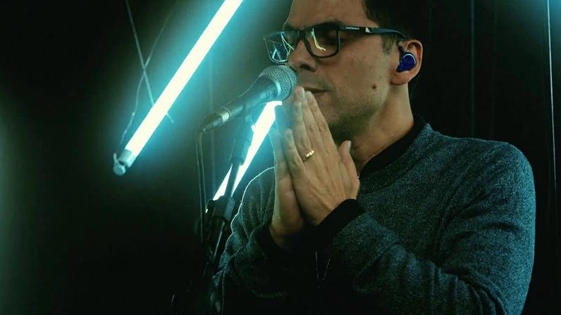 Paulo César Baruk lança música Primeiro Amor