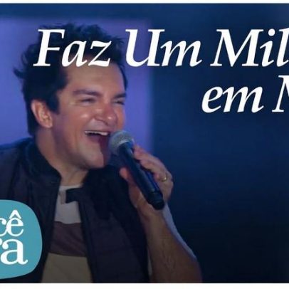 Regis Danese apresenta Faz um Milagre em Mim durante a comunhão