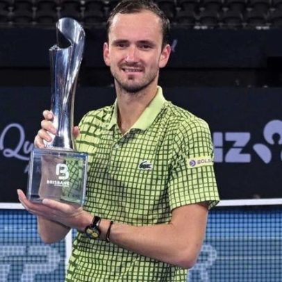 Medvedev vence em Brisbane e conquista seu 22º título