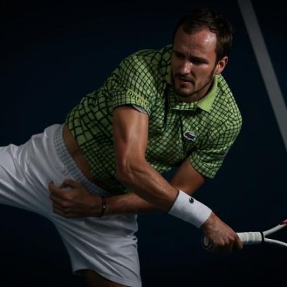 Medvedev amplia invencibilidade na temporada e vence a 90ª em Slam