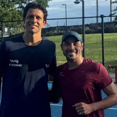 Melo e Romboli empatam jogo equilibrado e seguem sem vencer