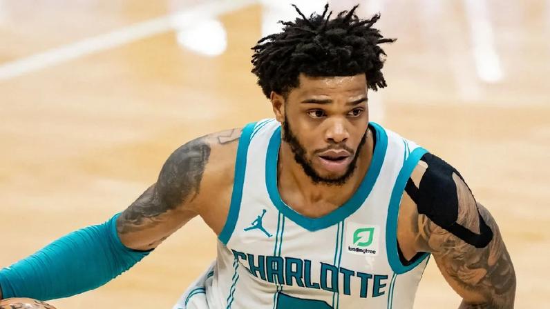 Miles Bridges voltou a ser alvo de rumores de trocas na NBA.