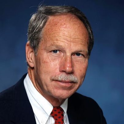 Professor Robert Liebeck, expert em design de aeronaves, morre aos 87 anos