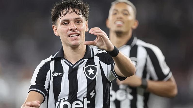 Montoro comemora o gol da vitória do Botafogo contra o Volta Redonda