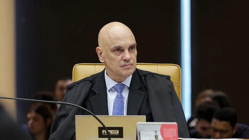 Moraes atendeu ao pedido dos Correios e suspendeu cláusulas da decisão do TST por “risco de impacto financeiro”. (Foto: Rosinei Coutinho/STF)