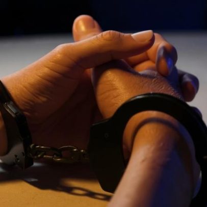 Caso de aborto com pílula: mãe enterra bebê formado