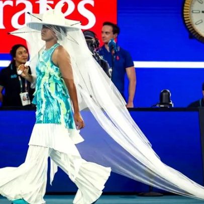 Traje impressionante de Naomi Osaka no Australian Open homenageia a filha Shai