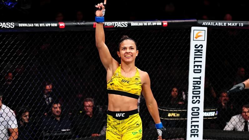Natália Silva vem de vitória sobre ex-campeã do UFC (Foto: Divulgação UFC)