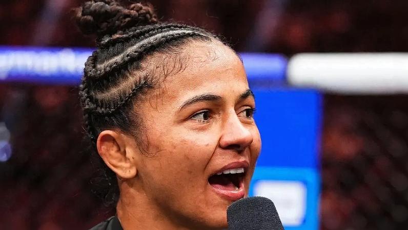 Natália Silva é a número um do ranking peso mosca do UFC (Foto: Reprodução Instagram ufc)