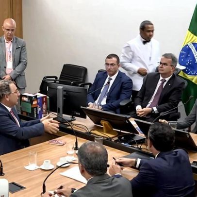 Defesa de Vorcaro nega pedido da PF para acessar celular, em vídeo
