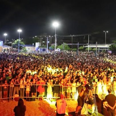 Jesus Vida Verão leva 20 mil a Praia de Camburi, em Vitória