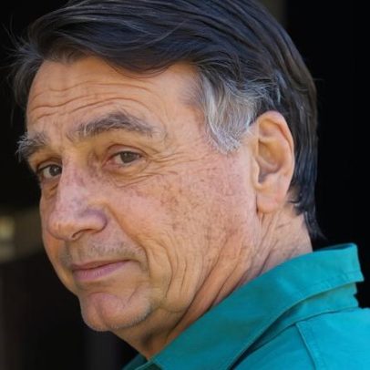 Bolsonaro solicita acesso a Smart TV e streaming em cela na PF