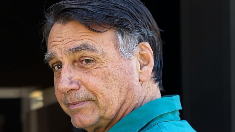 O ex-presidente Jair Bolsonaro, quando cumpria prisão domiciliar em setembro de 2025; ele foi para a prisão na PF em novembro
