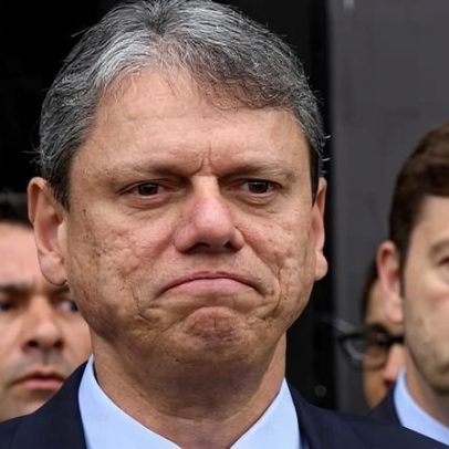 Tarcísio adia anúncio; Bolsonaro dirá amanhã que Flávio é o candidato