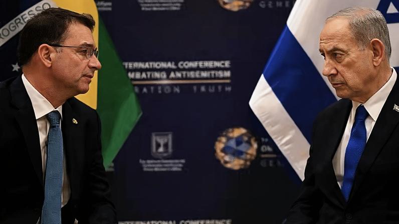 O senador e pré-candidato ao Planalto Flávio Bolsonaro e o premier israelense, Benjamin Netanyahu