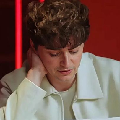 Noah Schnapp se emociona com carta de fã sobre Stranger Things 5
