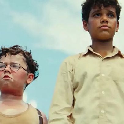Série O Senhor das Moscas, do criador de Adolescência, ganha primeiro trailer