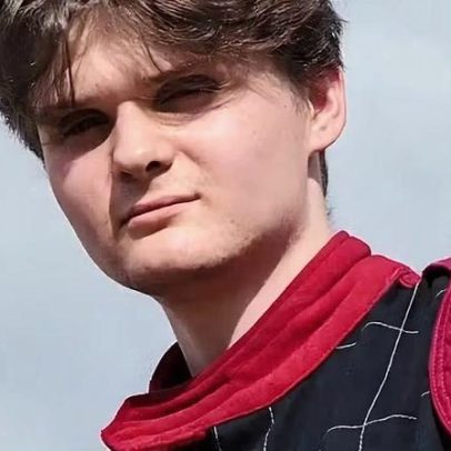Morre Matt Kwasniewski-Kelvin, cofundador da banda Black Midi, aos 26