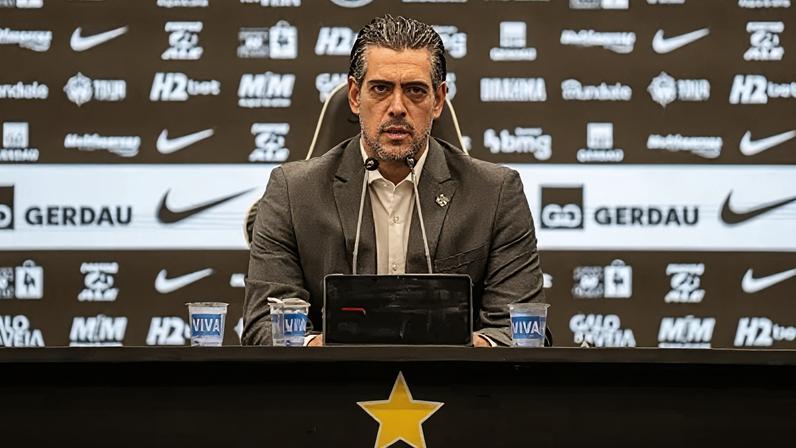 Paulo Bracks, Chief Sports Officer (CSO) do Atlético-MG, durante entrevista coletiva nesta terça-feira (6)