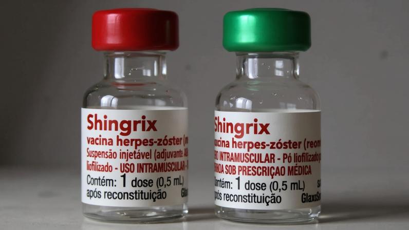 São Paulo (SP), 14/10/2025 - Frascos da vacina contra a Herpes-Zóster. Foto: Paulo Pinto/Agência Brasil