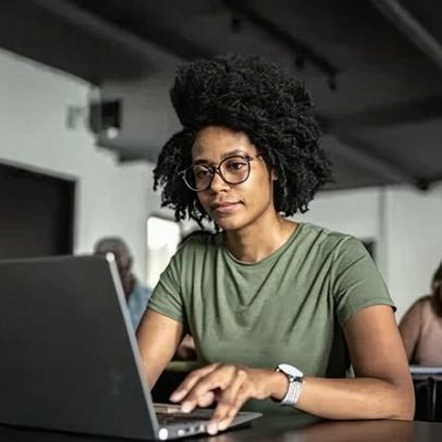 Projeto oferece 5 mil bolsas gratuitas para capacitação em tecnologia