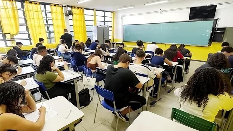 Prova avalia desempenho contínuo do estudante ao longo de toda a sua formação escolar