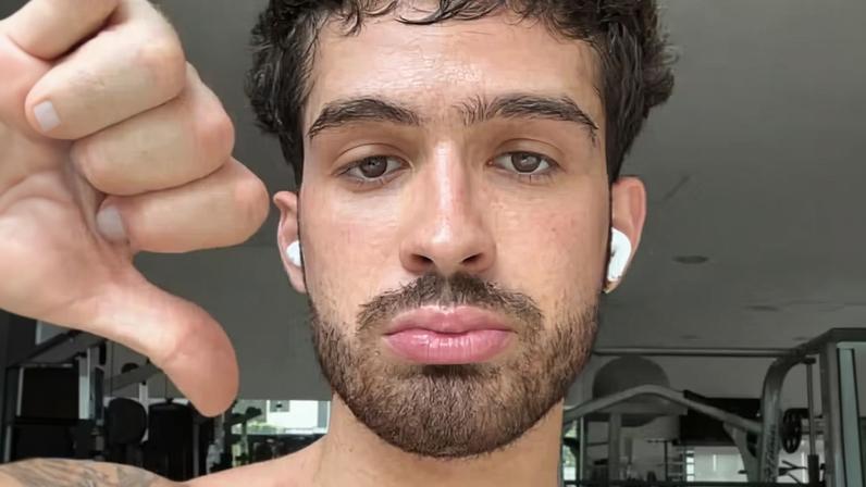 João Guilherme exibe o shape um mês sem exercícios físicos: 'Não recomendo' — Foto: Reprodução/Instagram
