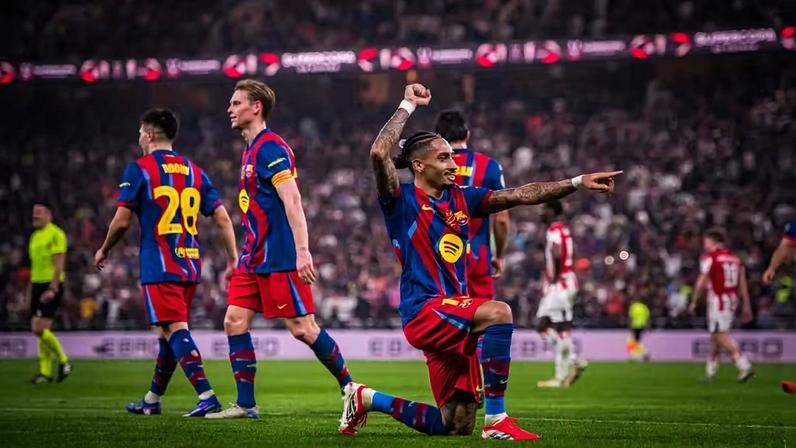 Raphinha foi o grande nome da vitória do Barcelona sobre o Athletic Bilbao na Supercopa — Foto: Marc Graupera - FC Barcelona