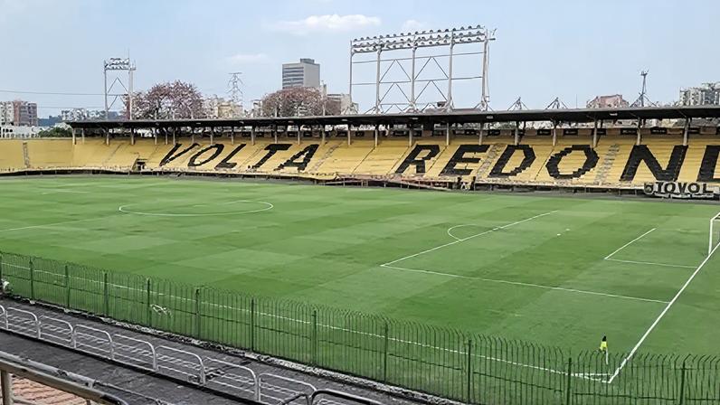 Estádio Raulino de Oliveira, casa do Volta Redonda