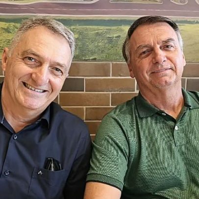 Bolsonaro e irmão fecham bolão da Mega da Virada