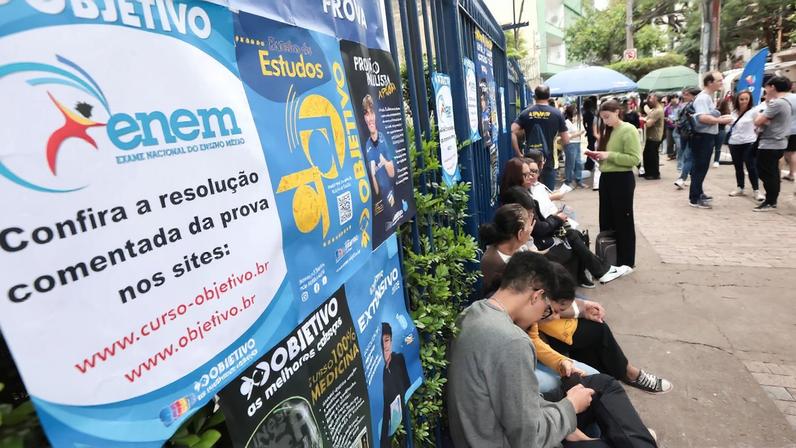 São Paulo (SP), 22/12/2025 - Retrospectiva 2025 - Foto feita em 09/11/2025 - Estudantes no primeiro dia de provas do ENEM na UNIP Vergueiro em São Paulo. Foto: Paulo Pinto/Agência Brasil.