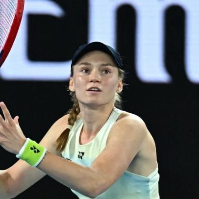 Rybakina volta à final da Austrália após 3 anos e encara Sabalenka