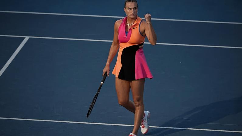 Aryna Sabalenka vence Rajaonah Rakotomanga e avança no Australian Open (Foto: Martin KEEP / AFP)