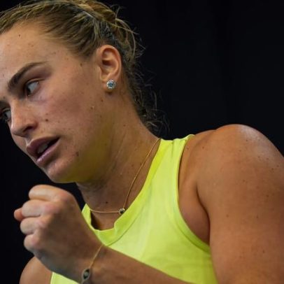 Sabalenka minimiza histórico negativo e encara Muchova às 22h