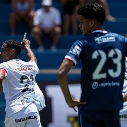 Santos vence São-Carlense na Copinha com virada e golaço de falta