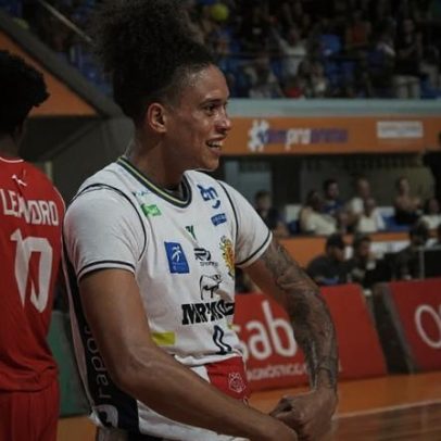 São José vence Paulistano e mantém posição no NBB