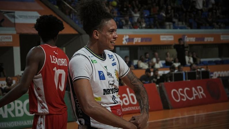 São José venceu o Paulistano por 88 a 81 no NBB (Foto: Léo Lenzi/Agência NTZ)