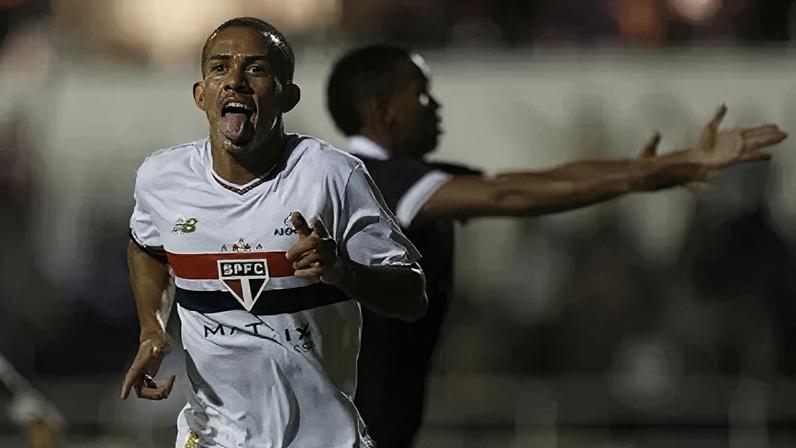 São Paulo bateu o Botafogo e garantiu vaga na semi da Copinha