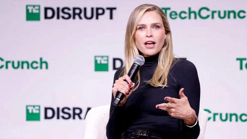 Sara Foster revealed she once went on a “depressing” date with George Clooney after being set up by her friend Cindy Crawford and her husband, Rande Gerber.
