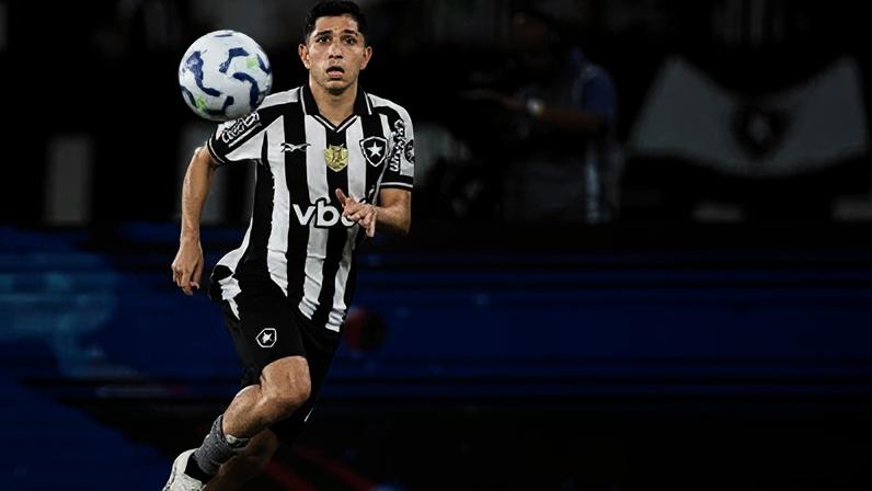 Savarino entrou na lista de desfalques do Botafogo para jogo contra o Grêmio