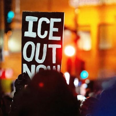 Juiz atrasa decisão sobre ICE em Minnesota ao avaliar punição ilegal ao estado