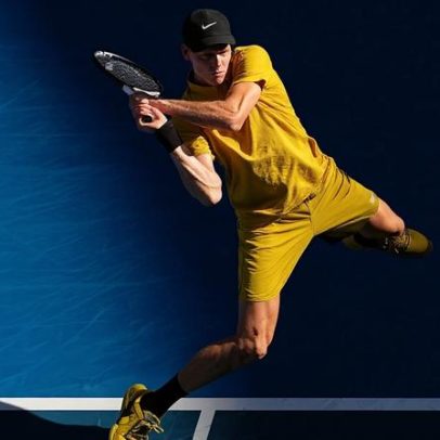 Sinner vence Aliassime na última exibição antes do Australian Open