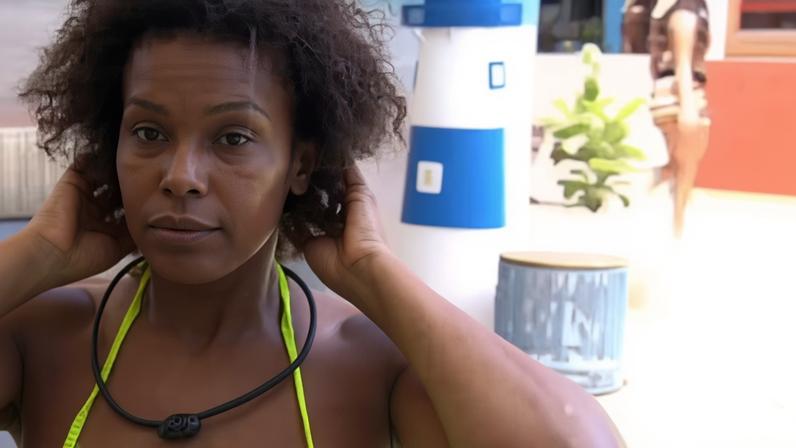 Sol Vega muda o visual durante o confinamento no BBB 26 — Foto: Reprodução/TV Globo