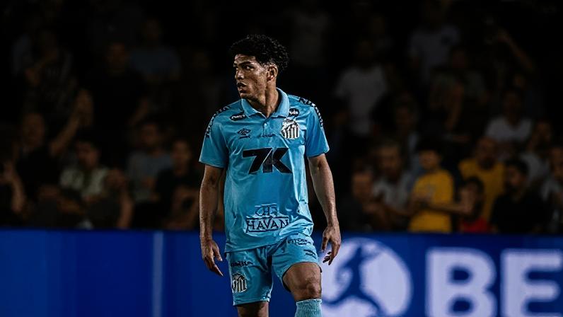 Souza, lateral-esquerdo do Santos