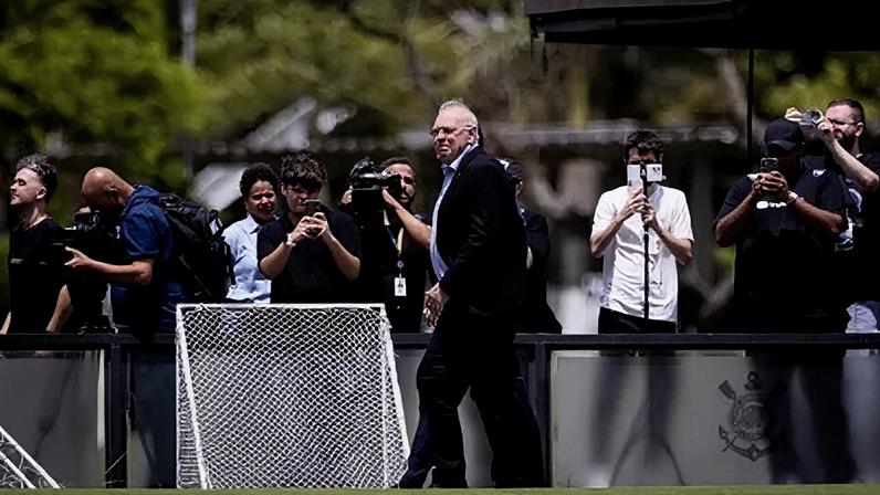 Osmar Stabile, presidente do Corinthians